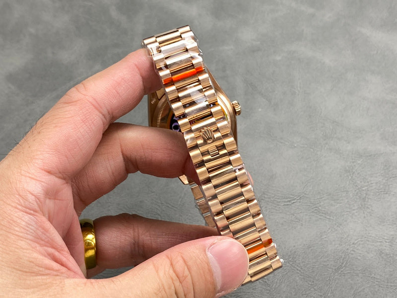 RW70  Men's and women's watches 36mm